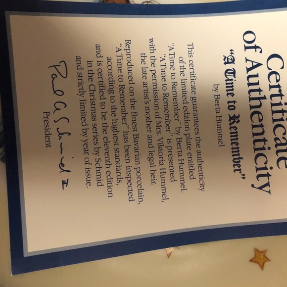 🎄Schmid Christmas 1981 Collector Plate (Signed) -$40 or $35 w/offer - 557 - Picture 5 of 6